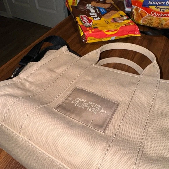 Marc Jacobs Light Tan Tote Bag with Black Strap - Picture 3 of 7